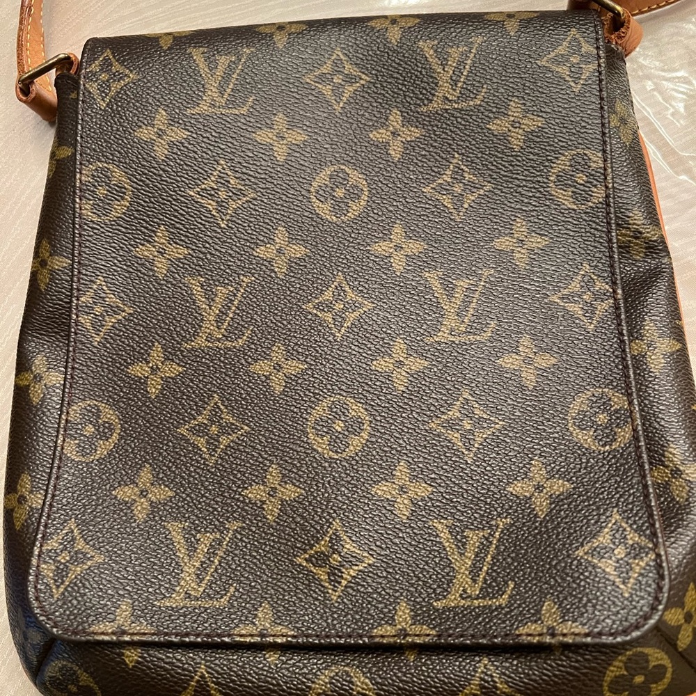 Louis Vuitton Musette Salsa (small)